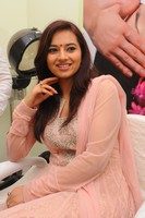 Isha Chawla De Charms Spa n Salon Launch